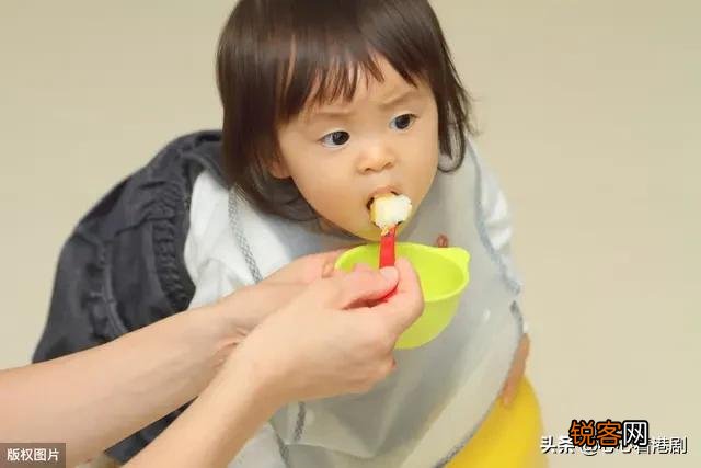 宝宝六个月了,怎么添加辅食？