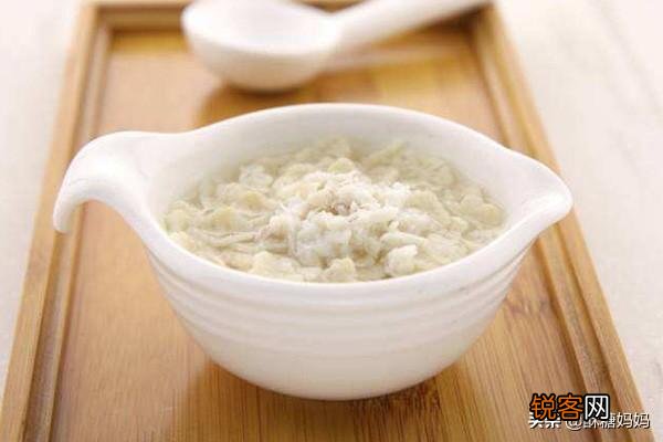 我家宝宝7个月了,都应该添加什么辅食呢？6个月只吃母乳和米粉？