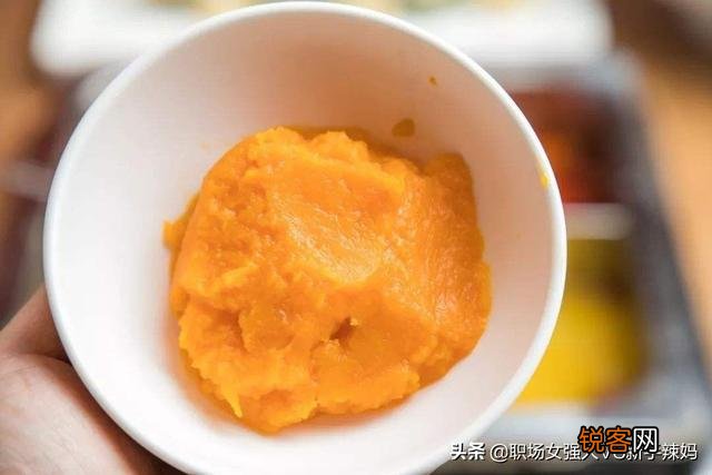 6个月的宝宝可以吃辅食吗？宝宝最早什么时候添加辅食合适？