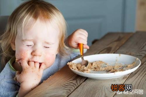 六个多月宝宝可以喂哪几款辅食呢？