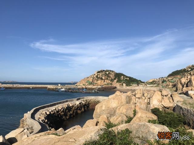 我8月初想去福州平潭岛,纯玩3-4天时间,有好的行程和住宿安排吗？谢谢？