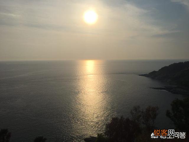 为什么去泰国旅行到处都是中文,有的泰国人也会点汉语？