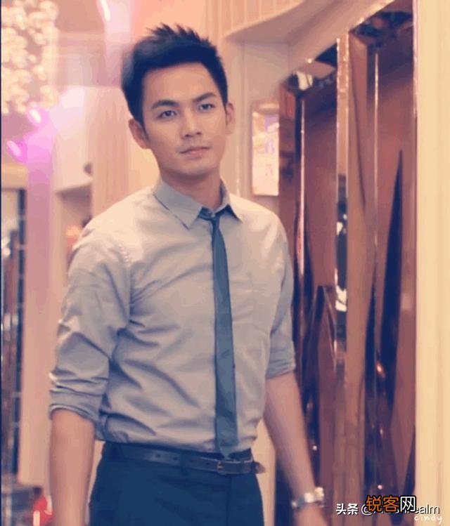 哪个言情小说的男主是你最喜欢的？为什么？