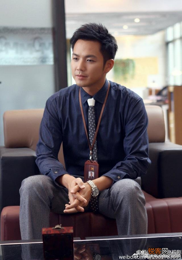 哪个言情小说的男主是你最喜欢的？为什么？