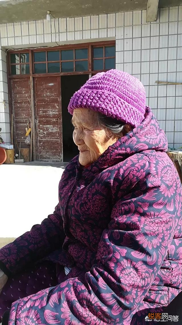 打工挣钱与投资赚钱在当今社会,哪个是更好的选择?