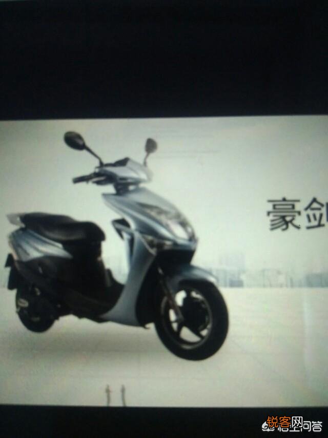 我想买辆电动车,但是不知道雅迪跟爱玛哪个牌子的好,该怎么选？