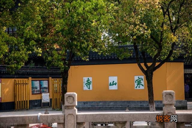 苏州有什么特色地方或者是好玩的地方？