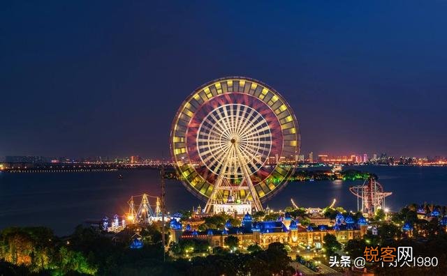 苏州有什么特色地方或者是好玩的地方？