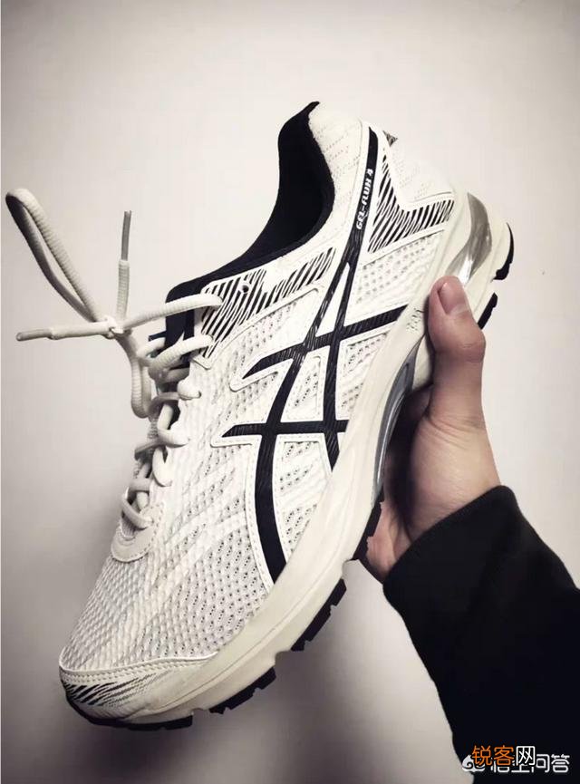 你知道有哪些鞋好穿但不贵吗？