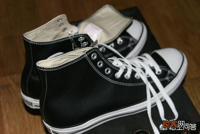 vans和匡威哪个脚感更好？