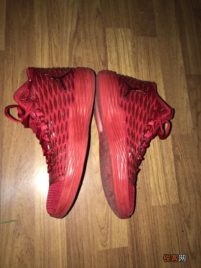 到目前为止穿过最舒服的篮球鞋是哪双？