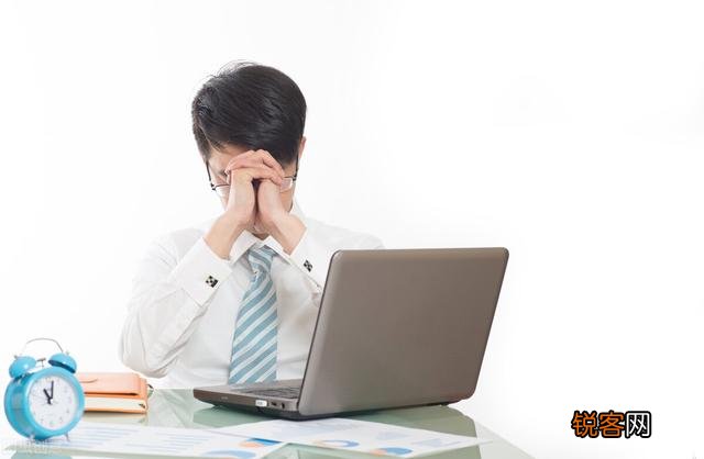 家里有个97年的神兽,工作稍有不如意就辞职,怎么劝他坚持下去？