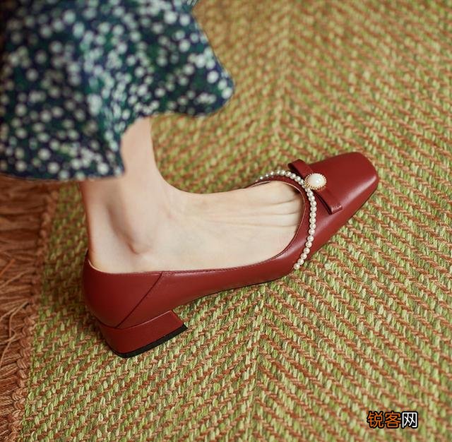 什么牌子的鞋子比较好？