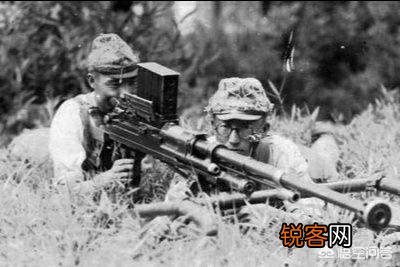 二战时期为什么那么多日本军官和士兵戴眼镜?不会影响作战吗?