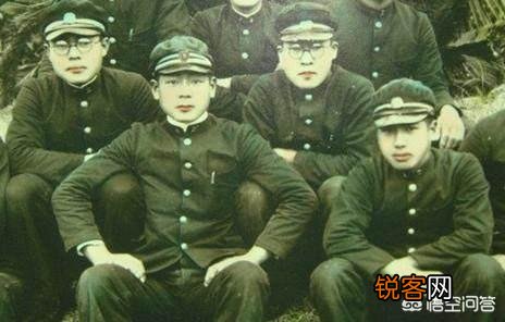 二战时期为什么那么多日本军官和士兵戴眼镜?不会影响作战吗?