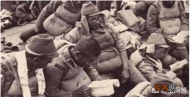 二战时期为什么那么多日本军官和士兵戴眼镜？不会影响作战吗？