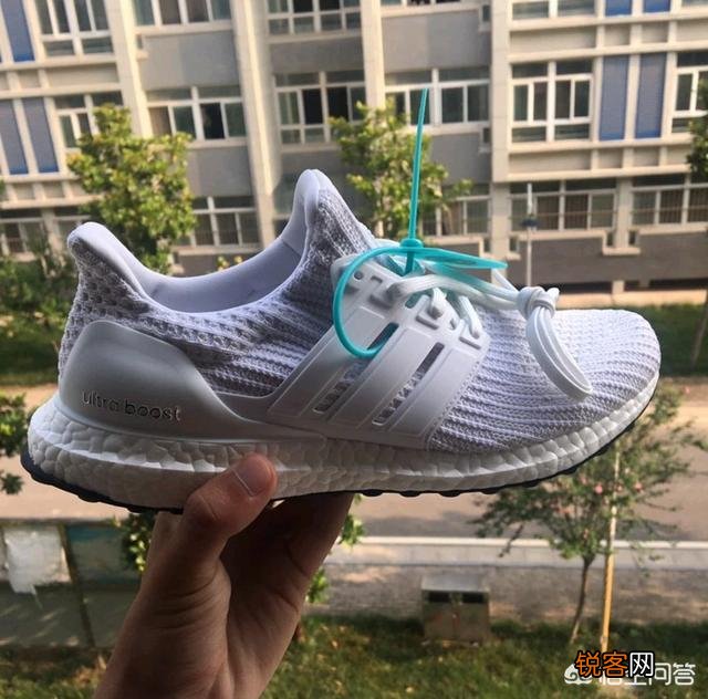 你穿过最舒服的运动鞋是什么鞋？