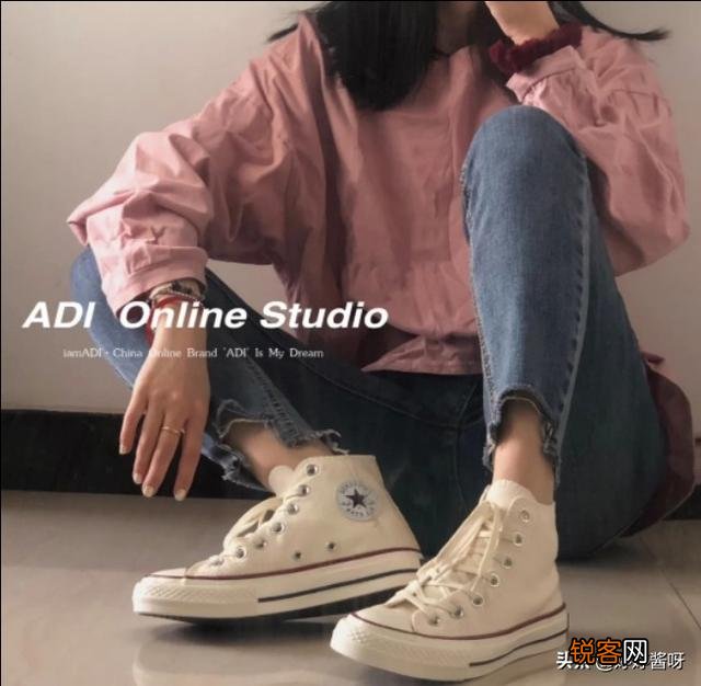 有什么比较舒适的小白鞋、平板鞋推荐？