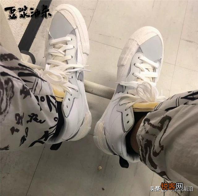 有什么比较舒适的小白鞋、平板鞋推荐？