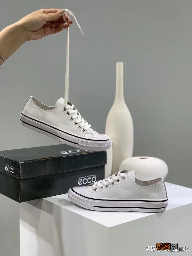 有什么比较舒适的小白鞋、平板鞋推荐？
