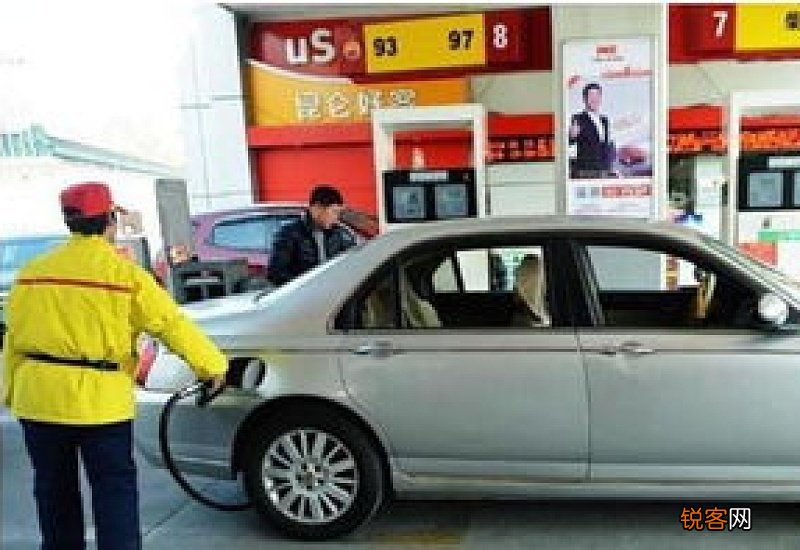 加油门突然断油一下子 车子加油门感觉断油怎么回事