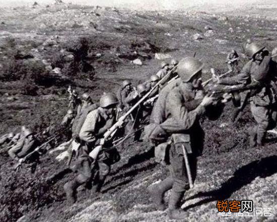 万岁冲锋和乌拉冲锋哪个更厉害？