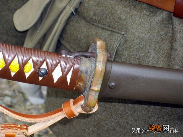 日军指挥官为何人手一把军刀？