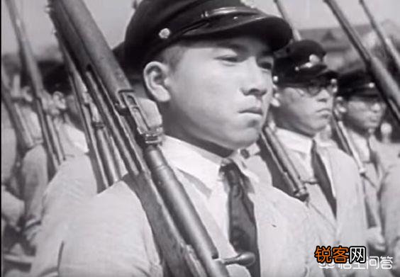 二战期间的日军为什么总喜欢拼刺刀？