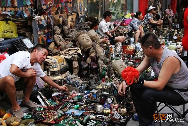 鉴宝节目专家靠目测上手观其外表鉴定可靠吗？图片鉴定靠谱吗？