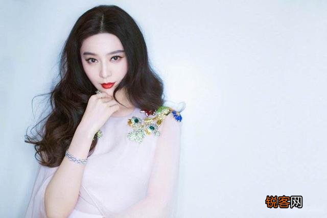 有哪些五官精致,肤白貌美的美女明星？
