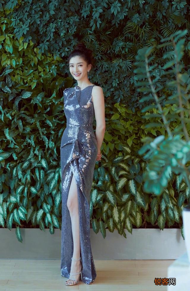 有哪些五官精致,肤白貌美的美女明星？
