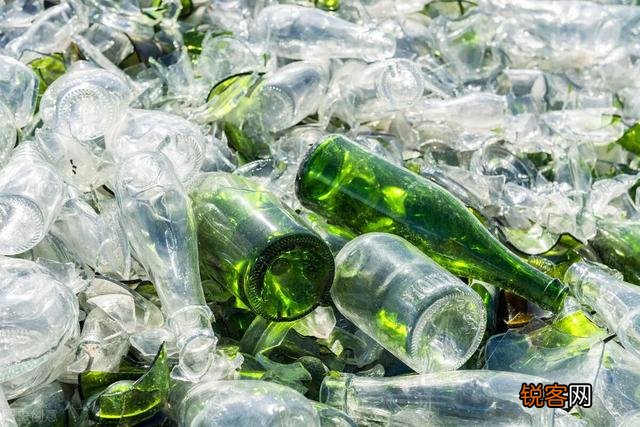 有没有不违法,月收入在15000左右的工作求介绍不怕苦不怕累？