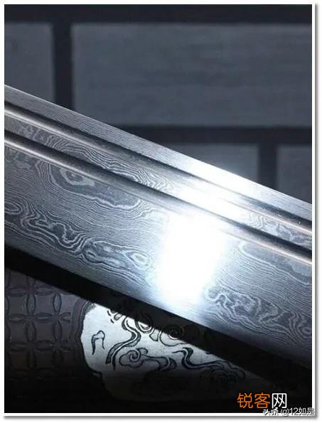 古代战争中,为什么东方军队喜欢用刀而西方骑士都用剑？