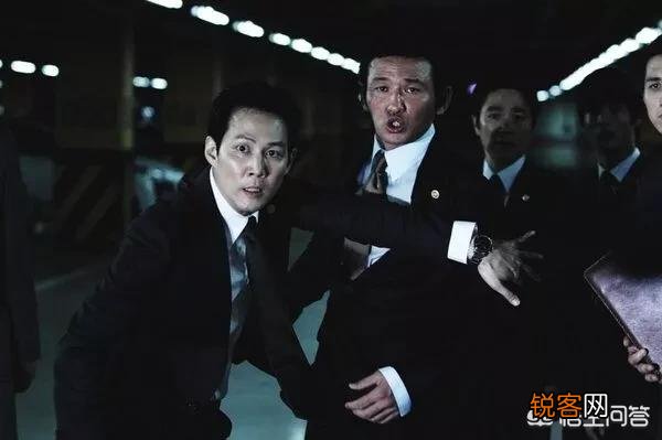 韩国电影《新世界》中,如果丁青不死,他会怎么对待李子成？