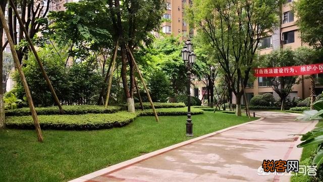 为什么现在有的开发商卖房子,商产权面积80平米,使用面积有120平米,几乎赠送三分之一呢？你觉得这样好吗？