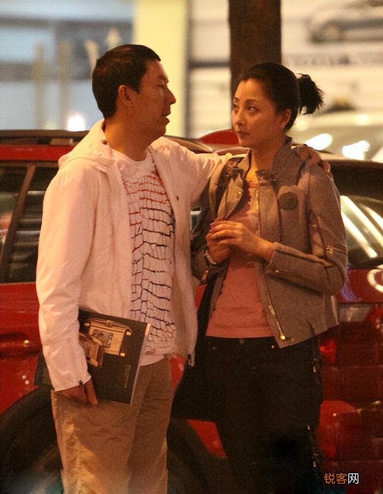 殷桃前夫因受贿入狱 演员殷桃出什么事了