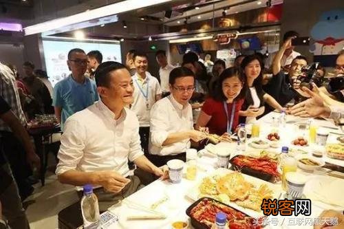 #解码新零售#京东提出无界零售、苏宁提出智慧零售,2017年各大互联网巨头在新零售方面都有哪些布局？