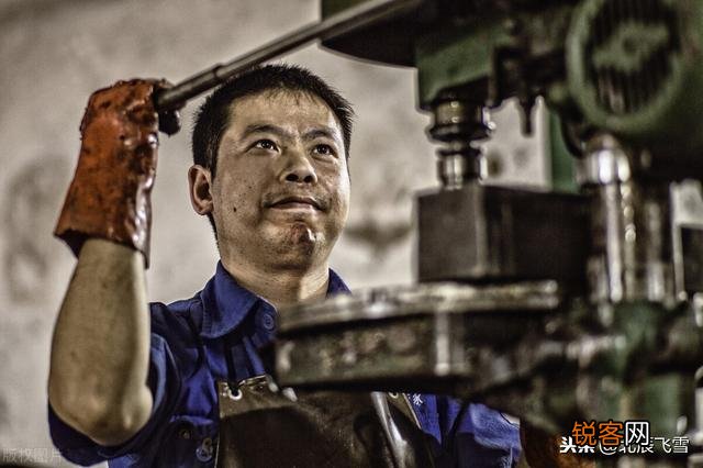 “如果你是普通人,就别去跪舔那些高段位的人,没用的”怎么看？