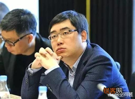 滴滴连续六年亏损,拥有滴滴7％股份的柳青作为滴滴总裁是否早应该“下课”了？
