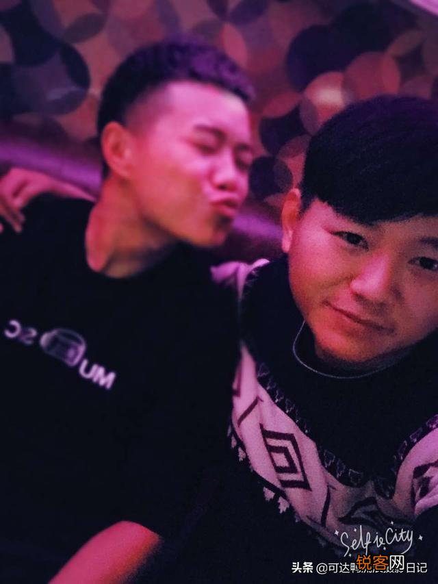 有什么好的手机拍照软件和自拍技巧？