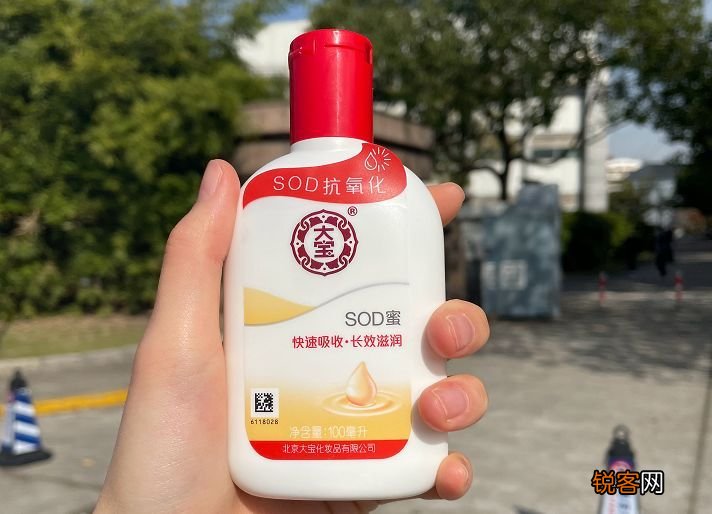 老国产网红化妆品 包装丑但效果好，用过的都暴露年龄了
