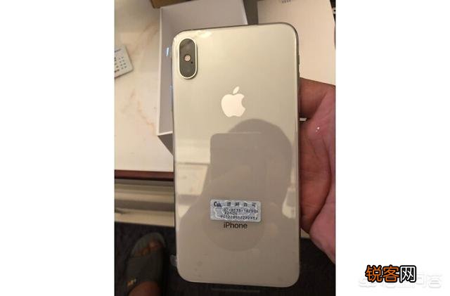 iPhonex和xs有哪些区别？各有什么优缺点？