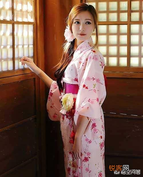 日本性开放,为何反而造成低生育率呢？这符合逻辑吗？