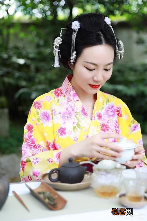 日本性开放,为何反而造成低生育率呢？这符合逻辑吗？