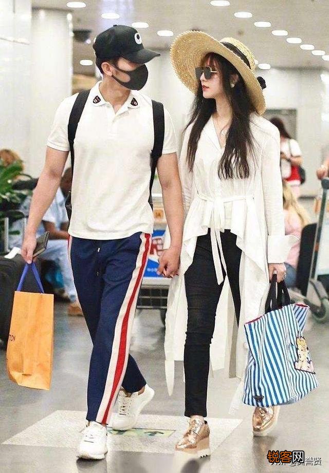 “我们不再是我们,我们依然是我们”,这句话怎么解读？