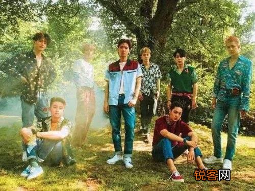 EXO12位成员现状 黄子韬回家继承父业，鹿晗因恋爱打烂一手好牌