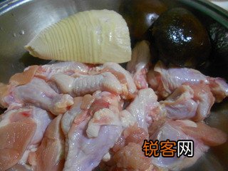 蚝油烧翅根的做法