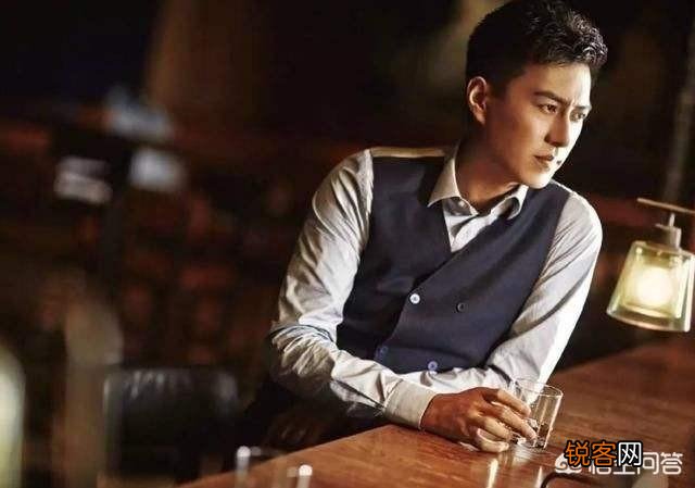 娱乐圈谁演霸道总裁不会让你有违和感？