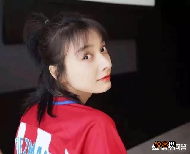 如何看待吴昕在闲鱼上卖掉钟汉良送的礼物？
