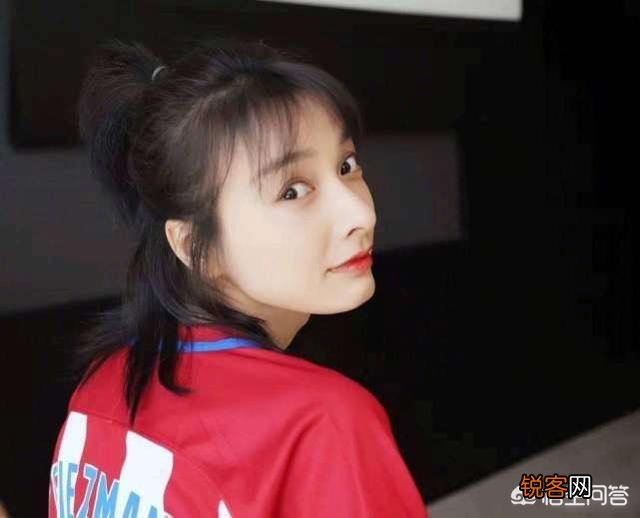 如何看待吴昕在闲鱼上卖掉钟汉良送的礼物？